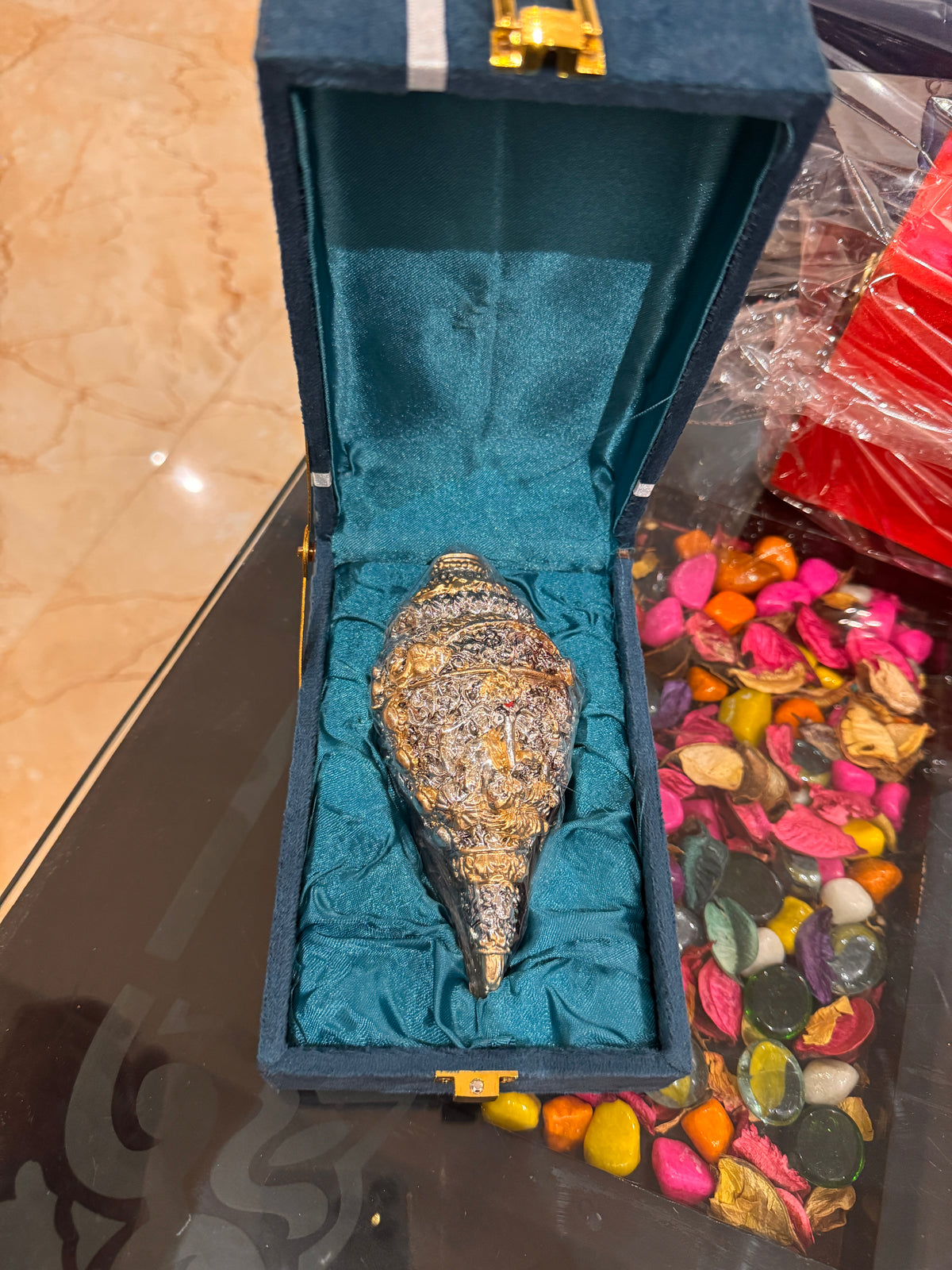 Premium Gold & Silver Finish Engraved Shankh (Conch Shell) with Luxury Velvet Gift Box – 5 Inches